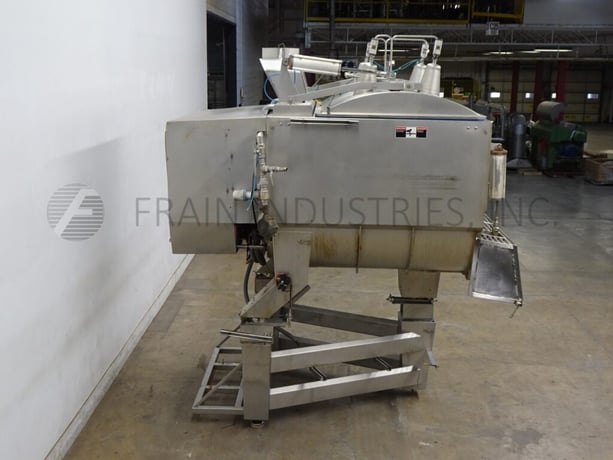 160 cu.ft. Wolfking #TSMV-3250L, Stainless steel, dual trough, vacuum paddle blender, (2) 20 HP drives, with - Image 3