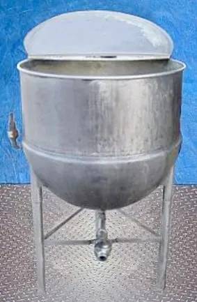 80 gallon Groen #F80, steam jacketed kettle, 32" ID, 2-piece removable flip-top lid - Image 4