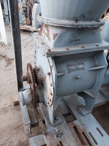 Nolder #VP-25, pneumatic conve, 38" diameter x 24" straight side hopper, 40" deep cone, 12" diameter - Image 2