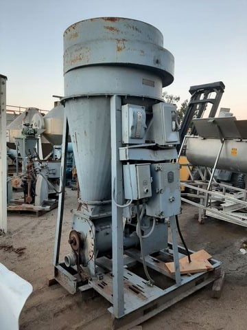 Nolder #VP-25, pneumatic conve, 38" diameter x 24" straight side hopper, 40" deep cone, 12" diameter - Image 4