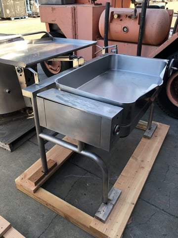 Groen #FPC-4C, Electric Braising Pan, Stainless Steel, 41" L x 25" width x 7" deep Pan, 14.3 kW, 208 V - Image 3