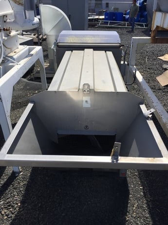 Bucher #E-50, Destemmer, 36" diameter x 62" L drum w/1" diameter Holes, 3" diameter Shaft, 40" x 27.5" hopper - Image 8