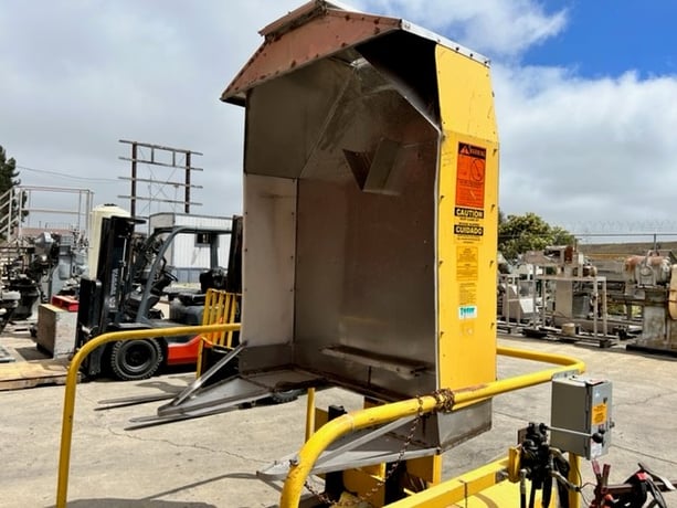 Toter #WS-550, Cart Lifter/Dumper, 60" width x 77" L cart holding section, 2500 lbs/cap., 90" dump height @ - Image 9