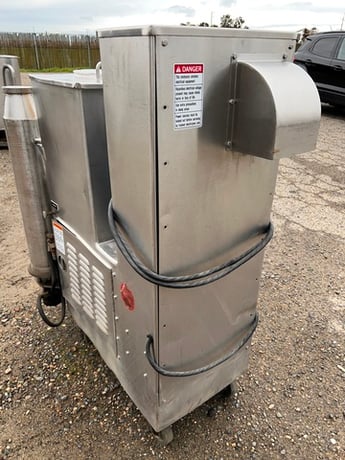 APV Crepaco #S430, Fruit Feeder, Stainless Steel, 16" x 17" x 16" deep hopper, 4" diameter x 20" L bottom - Image 3