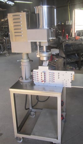 MAR #DP-1, Single Head Auger Filler, few mg to 10 grams dosing quantities, 220 V, 1995 - Image 3