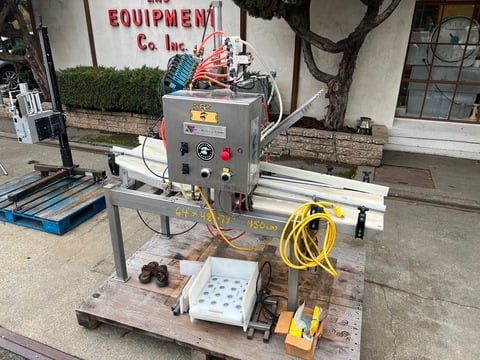Meheen #M4, Filler, Crowner & Rinser, 4-Head Inline, 36" L flat discharge table, 6" H labels, 3-1/4" width X - Image 1