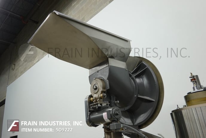 Pneumatic Scale #D4F, automatic, Stainless Steel, 4-head rotary, chuck capper capable of speeds from 40-120 - Image 2