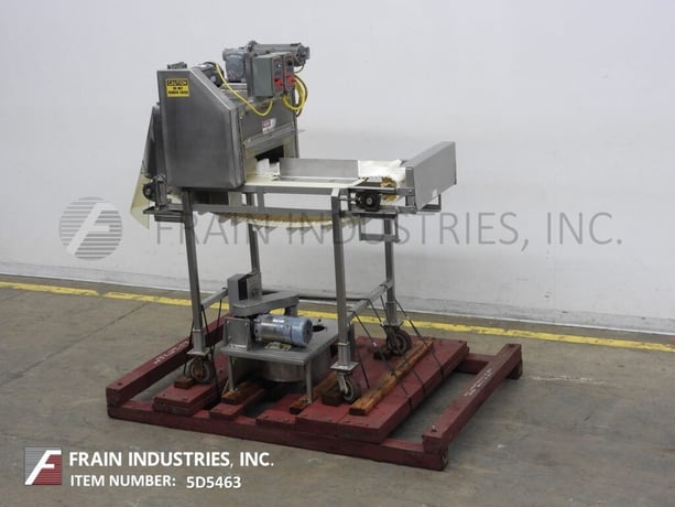 Multi-slicer with (3) 12" blades slicing product in segments - Image 5