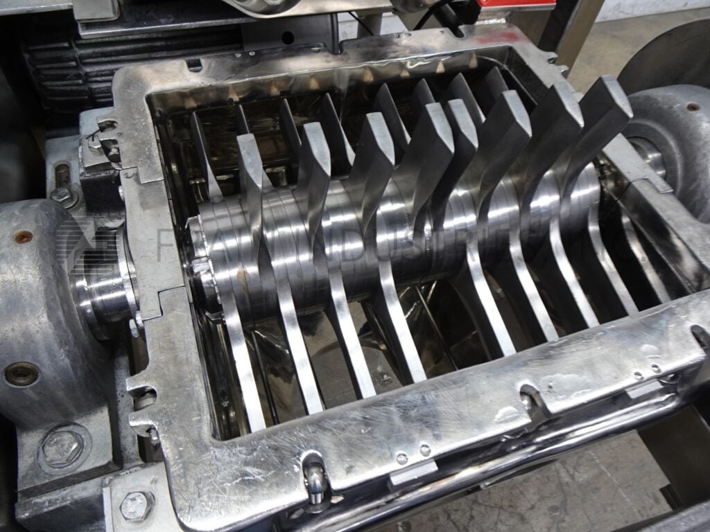 Fitzpatrick #DKAS012, compact, 304 Stainless Steel hammermill, 32 fixed Stainless Steel knife/impact blades - Image 2