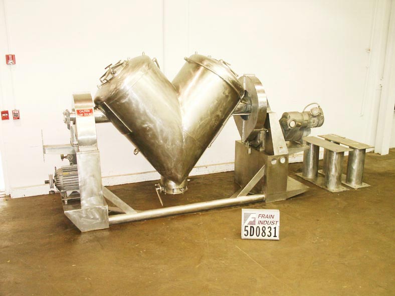 30 cu.ft. Patterson, 316 Stainless Steel vacuum rated jacketed V blender, 10" butterfly discharge valve - Image 1