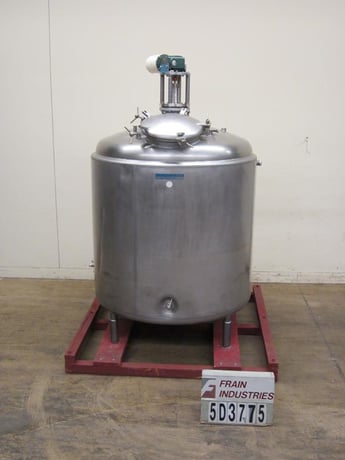 550 gallon Mueller, 304 Stainless Steel jacketed dual agitation, dome top, 2-1/2" sanitary center bottom - Image 1
