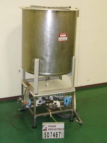 500 gallon Waukesha, supply tank & pump system, 304 Stainless Steel, 56" dia. x 60" straight wall, flat top - Image 1
