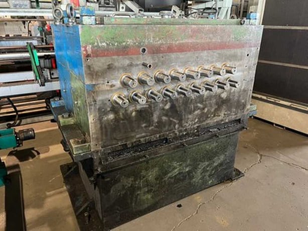 Pinion Box, Herr Voss, 19 rolls, for 72" x 3.50" diameter Roll leveler, 150 HP capacity, rebuilt 2021 - Image 2