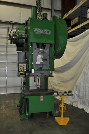 150 Ton, Verson #150-OBI, OBI press, 8" stroke, 22" Shut Height, 6" ram adj., 35 SPM, 50" x30"bed, air clutch - Image 2
