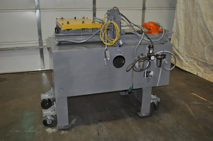 18" x .09" Air Feeds #AF-1, air feeder straightener, 12" stroke, adj height cabinet, 5-roll straightener - Image 1