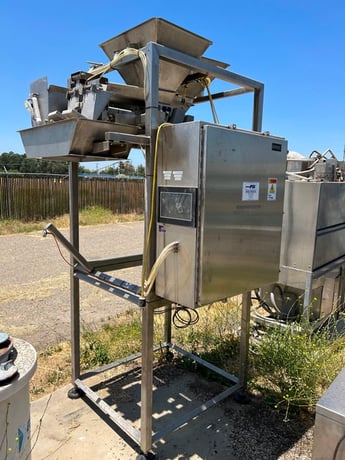 Powell Systems Inc #F-TO1-B, Weigh Filler, Stainless Steel, 6' H discharge, vibratory feeder, ratio packer - Image 8