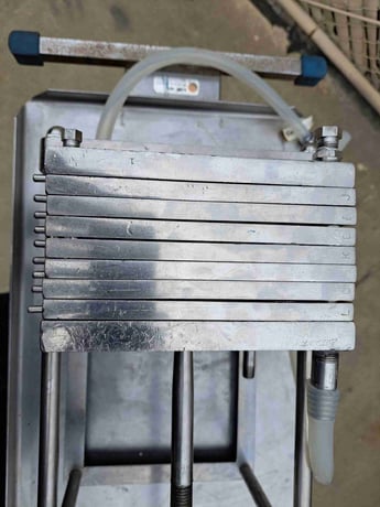 7-5/8" Schenk, Plate & Frame Pad Filter, (4) 7-5/8" thick perforated plates, 1/2" diameter Inlet/outlet - Image 5
