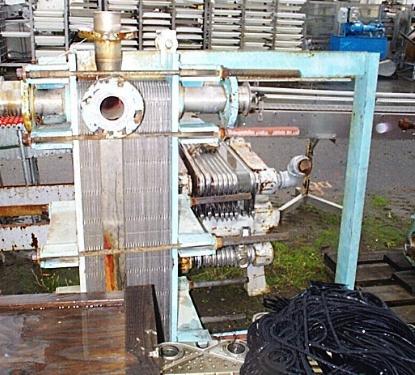 312 sq.ft., APV, SR35-T, plate type heat exchanger, (52) 15" x 44" Stainless Steel plates - Image 2