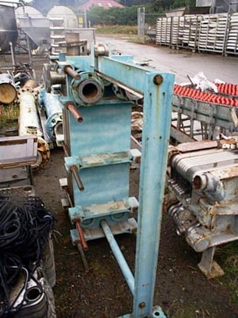 312 sq.ft., APV, SR35-T, plate type heat exchanger, (52) 15" x 44" Stainless Steel plates - Image 4