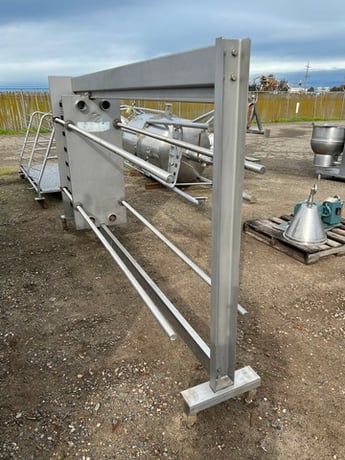 500 sq.ft., Alfa-Laval, CLIP8RH, plate heat exchanger w/divider block & snap-in gaskets, (101) 16" W x 48" H - Image 4