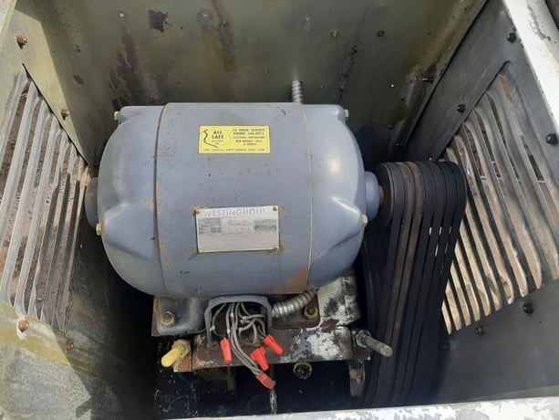 Crepaco #3DD2, 3-Piston Homogenizer, (3) 2-1/4" diameter Plungers, 1.5" diameter Inlet/outlet, 7.5 HP - Image 3