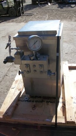 Single Stage Homogenizer, (2) 3/4" diameter Plungers, 5000 psi, 3 HP, 1160 RPM, 230/460 V - Image 1