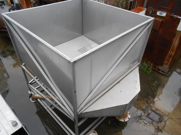 120 cu.ft. Bin Hopper, Stainless Steel, 69" x 69" hopper w/49" H slope bottom, 14" x 14" bottom side - Image 3