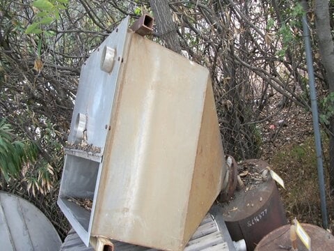 20 cu.ft. Hopper, Stainless Steel, 42" x 30" x 20" straight side, 26" pyramid bottom, 6.5" flanged discharge - Image 2