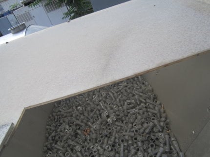 25 cu.ft. Han-Tek, Hopper, 54" x 54" hopper, pyramid bottom, 20" side incline cleated conveyor, 74" H - Image 2