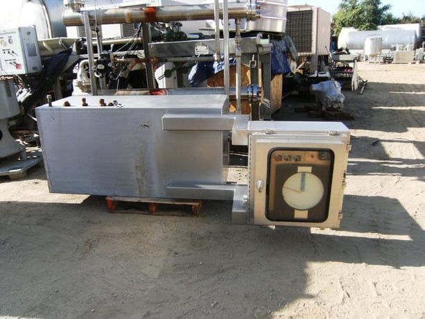 100 gallon Groen/Dover, Jacketed Kettle, 37" diameter x 32" deep, 2.5" center bottom outlet, 100 psi @ - Image 4