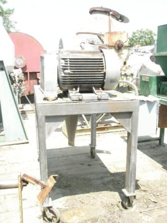 Cutler-Hammer Mill, Carbon Steel, (36) replaceable hammers, 18" diameter Chamber, 4" diameter Feed opening - Image 2