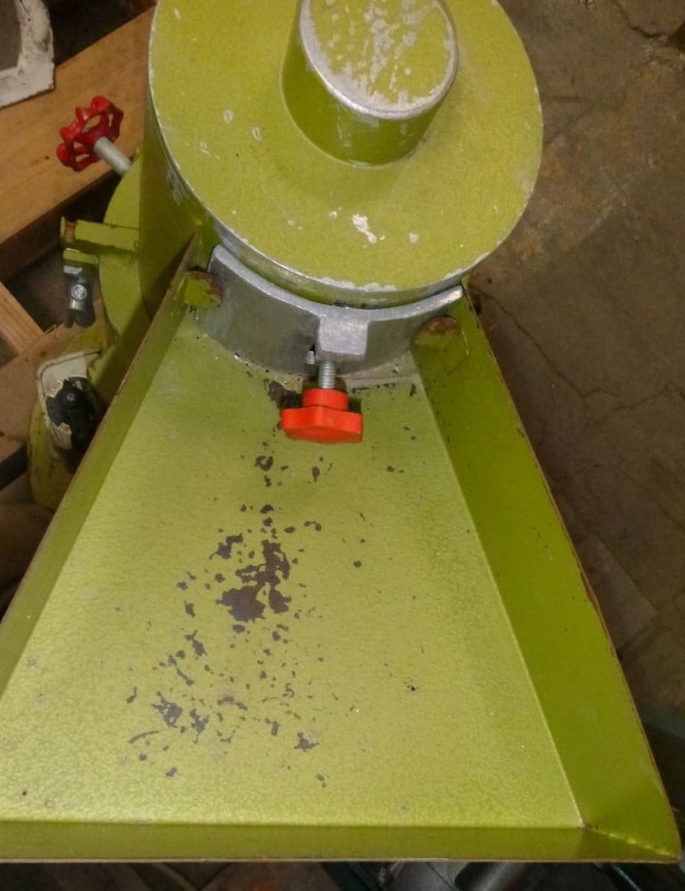 Cutler-Hammer Mill, Herb Grinder/Pulverizer, 7" diameter x 1.5" H Chamber, 10" L x 9" width x 2" H feed pan - Image 3