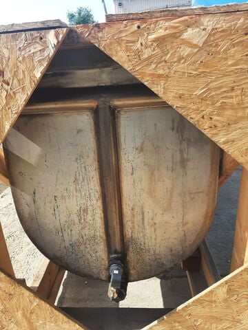 550 gallon Rectangular Stainless Steel Tank, Jkt, 126" long x 28" wide x 20" deep - Image 6