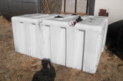 750 gallon Rectangular PET tank, 46" wide x 96" long x 40" deep, 10" diameter Center Top - Image 2