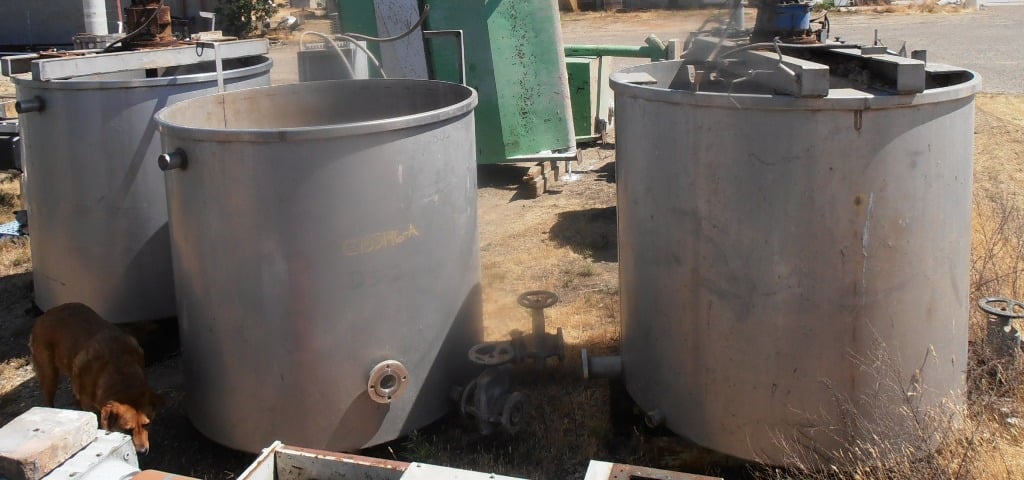 750 gallon Stainless Steel Tank, Agit, 3 HP, 5-1/2' diameter x 4'10" straight side (4 available) - Image 4