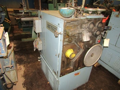 No. W115A Torin, spring coiler, double diameter, single pitch, 45" wire payoff, 300 FPM - Image 1