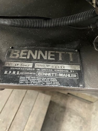 Bennett #CG-36, 36" auto feed spring grinder, top power head, 30" feed bowl, w/motor & controls - Image 5