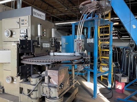 Bennett #CG-36, 36" auto feed spring grinder, top power head, 30" feed bowl, w/motor & controls - Image 7