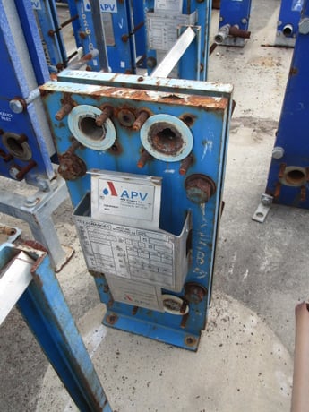 13 sq.ft., APV, plate heat exchanger, 145 psi, 300°F, 316 Stainless Steel plate, 1994 - Image 8