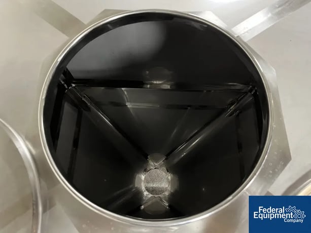 Tote Tank, Stainless Steel, 2000 Liter, with valve, cone bottom, fork access - Image 6