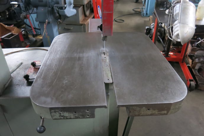 24" x 12" Grob #4V-24, vertical bandsaw - Image 2