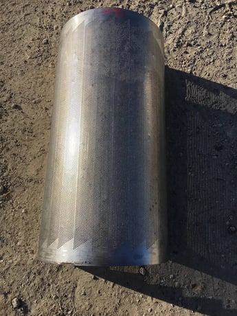 FMC, Pulper Finisher Screen, .090, 36" L, 16" W, 36" height, 10 lbs. - Image 3