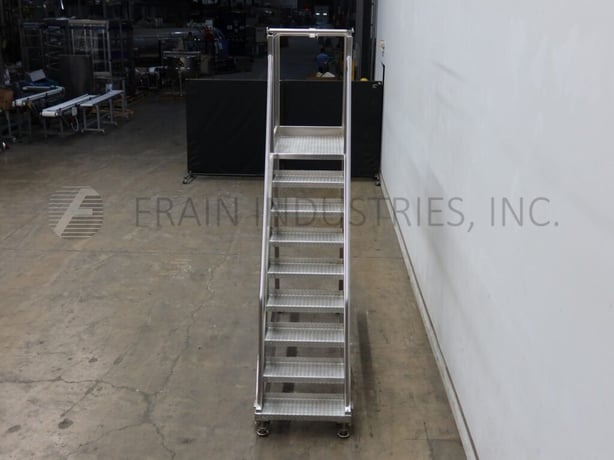 8 Step EHS Solutions CST111, Stainless Steel with 34" x 30" standing platform, 41" high guard rail, locking - Image 3