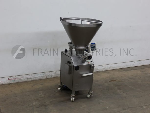 Vemag #R500, continuous twin screw vacuum stuffer, 500-2500 Kg per hour, with 37" OD x 32' deep Stainless - Image 5