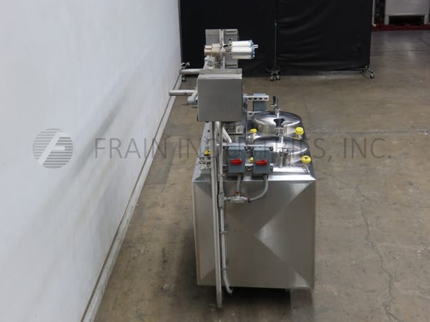 100 gallon Stainless Fabrication Inc., dual compartment 316 Stainless Steel insulated flavor tank, each - Image 3