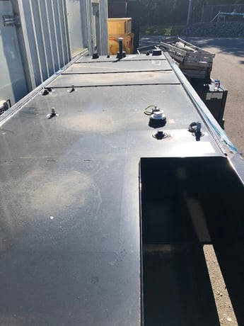 1100 gallon Double wall sub base diesel fuel tank, 158.86" L x 39.37" W x 31.46" H, new surplus - Image 2
