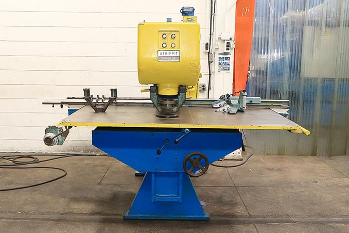 30 Ton, Strippit #Super-30/30, semi-auto single station punch press, 5/8" stroke, 30" throat, 3.5" hole - Image 1