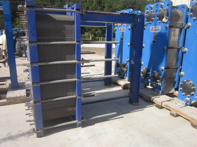 1610 sq.ft., Alfa-Laval, V110-SST-200, (139) 36W x 60", 316 Stainless Steel plates, 150 psi, 20°-150°F, 2000 - Image 4