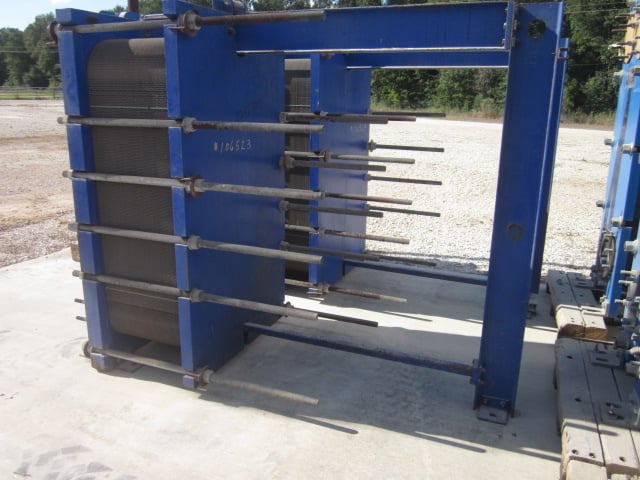 1610 sq.ft., Alfa-Laval, V110-SST-200, (139) 36W x 60", 316 Stainless Steel plates, 150 psi, 20°-150°F, 2000 - Image 5