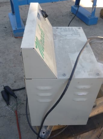 1 gallon Paint Shaker, Miracle Paint Rejuvenator Company #DC-1-C, single arm, 18 lbs. load capacity, 1/3 HP - Image 3